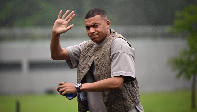 转会大戏终于落幕！官方：姆巴佩加盟皇马